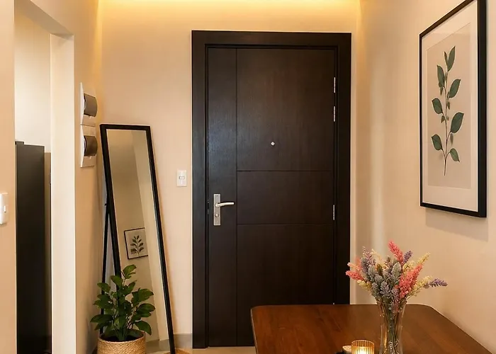Modern With Balcony Uptown Parksuites Bgc Manila